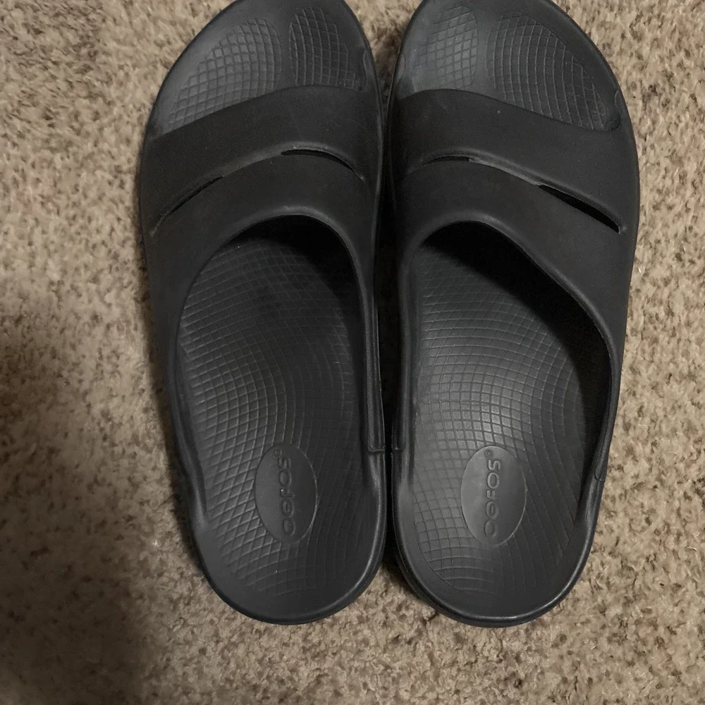 OOFOS OOahh Mens 12 Black US Recovery Lightweight Sport Slides Sandals Women 14